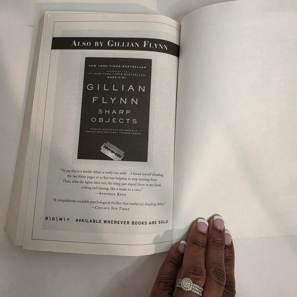 Dark Places : A Novel by Gillian Flynn (2010, Trade Paperback)